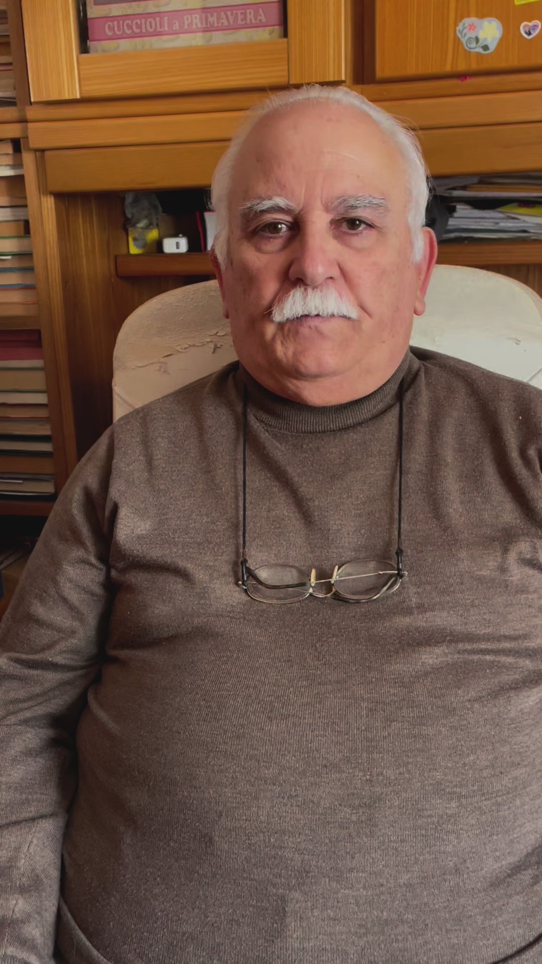 Carica il video: 