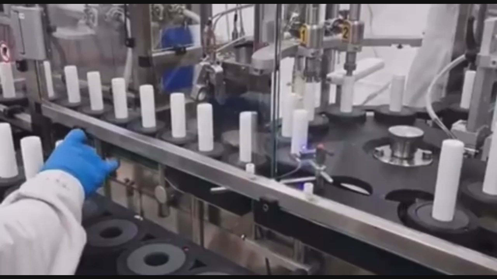 Carica il video: 